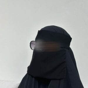 Half Niqab Signature